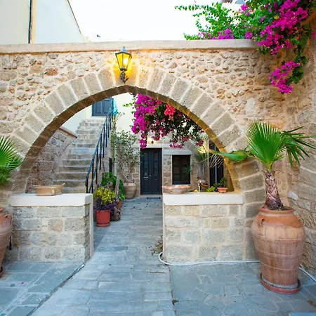 The Old Town House Apartment *