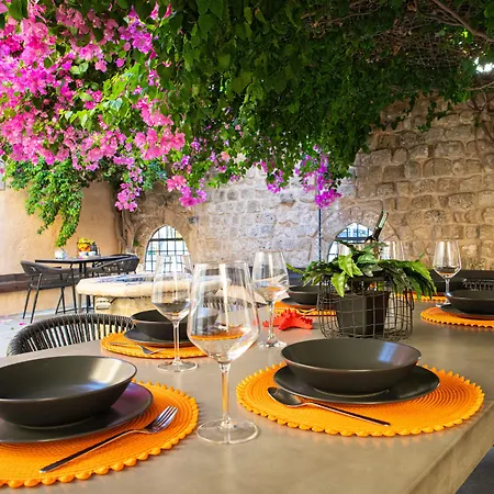 The Old Town House * Rhodes City