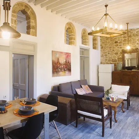 The Old Town House Apartment *